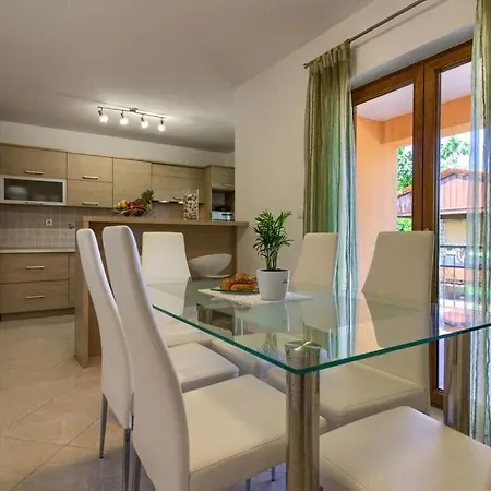 Vila Sani With Private Pool Near Pula *