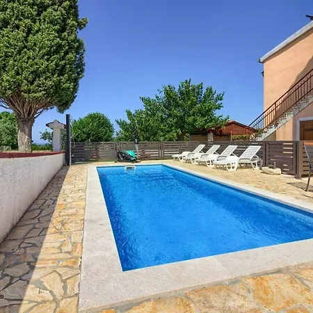 Sani With Private Pool Near Pula Villa Mednjan